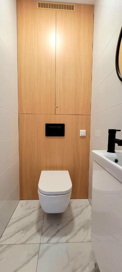17 Dom Duzy Parking , Mandoria , Ptak , 2 Sypialnie Lub 1 Sypialnia, Taras , Autostrada A1, Kalinowskiego 17E Wifi Łódź Esterno foto